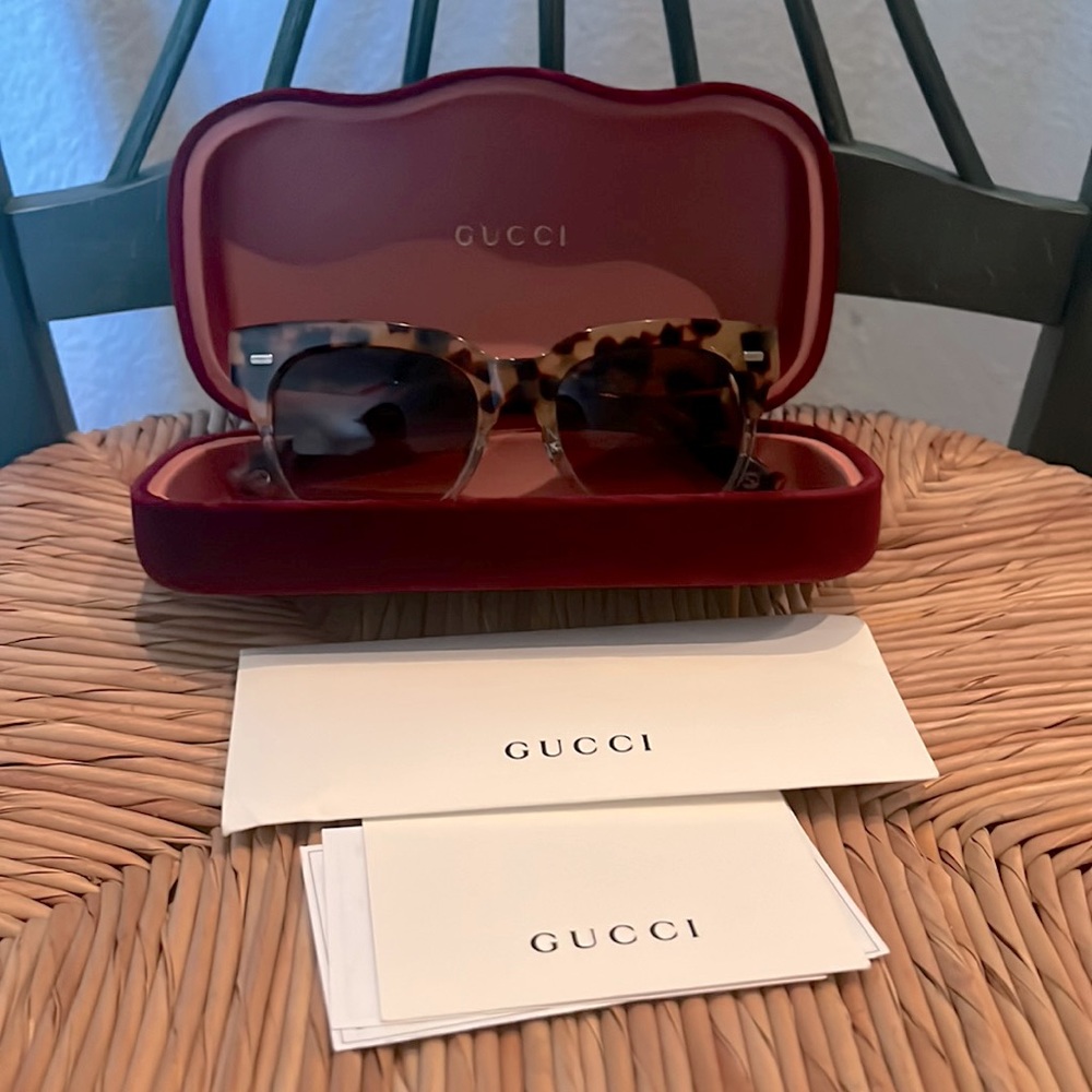 GUCCI Sunglasses Spotted Havana Tortoise Half Rim Frames w/Case. Gently Used